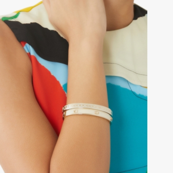 Coach Enamel Bangle bracelet - Picture 4 of 7